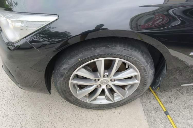 Used Infiniti Q50L 2018 2.0T Comfort Edition China VI Standard Left Front Wheel Hub