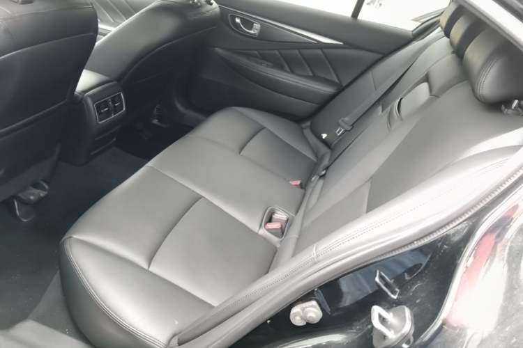 Used Infiniti Q50L 2018 2.0T Comfort Edition China VI Standard Left Rear Seat
