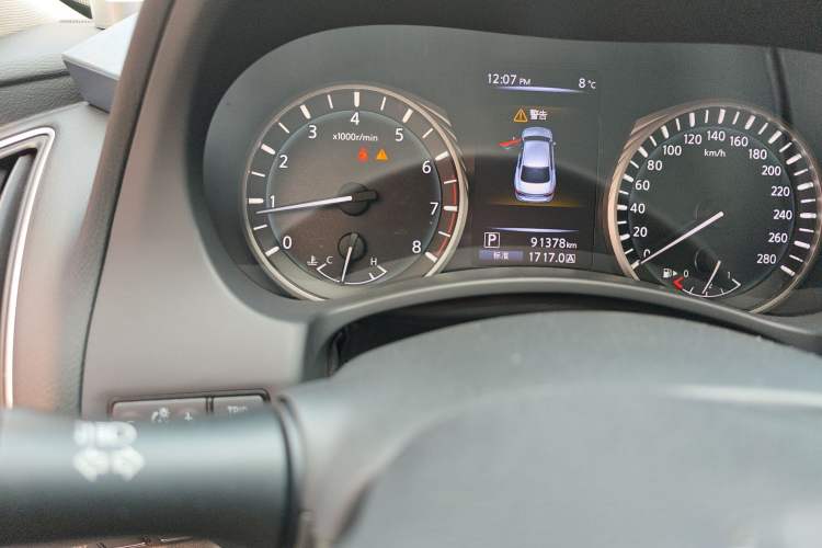 Used Infiniti Q50L 2018 2.0T Enjoyment Version China V Standard Odometer Close Up