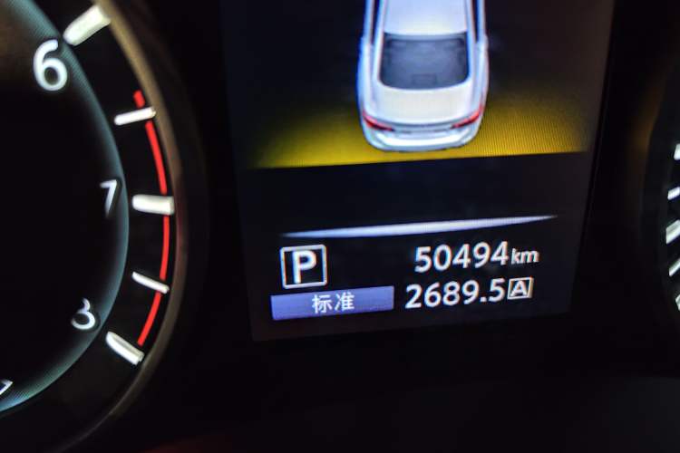 Used Infiniti Q50L 2018 2.0T Enjoyment Edition China V standard Odometer Close Up