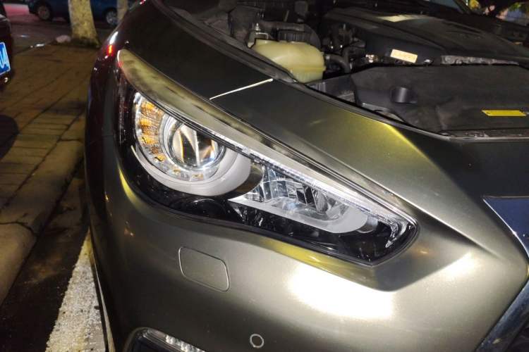 Used Infiniti Q50L 2018 2.0T Enjoyment Edition China V standard Right Front Headlight