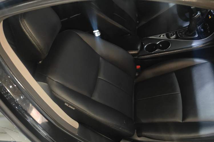 Used Infiniti Q50L 2018 2.0T Comfort Edition China VI Standard Right Front Seat
