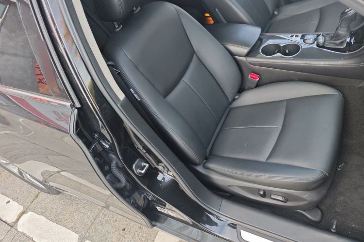 Used Infiniti Q50L 2018 2.0T Comfort Edition China VI Standard Right Front Seat