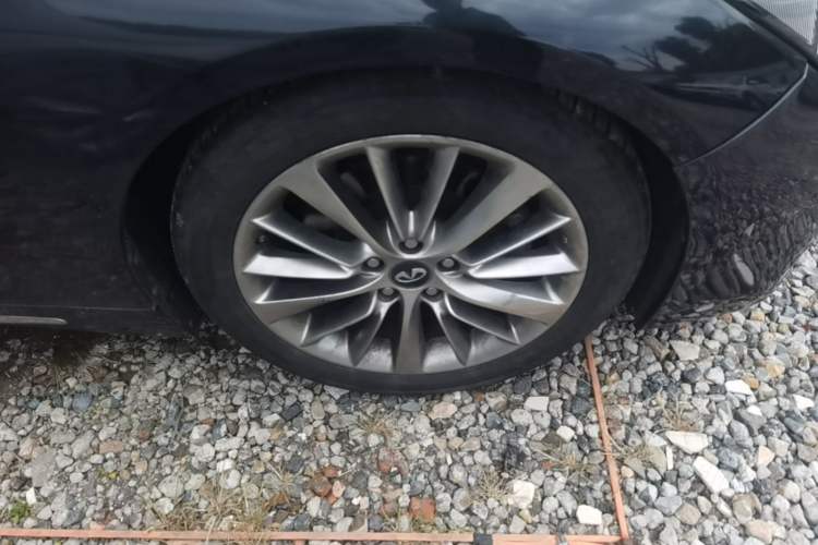Used Infiniti Q50L 2018 2.0T Enjoyment Version China V Standard Right Front Wheel Hub