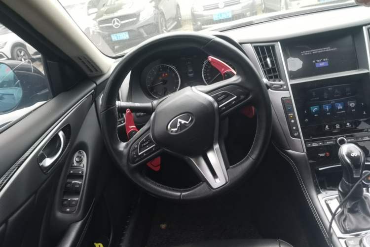 Used Infiniti Q50L 2018 2.0T Enjoyment Version China V Standard Steering Wheel