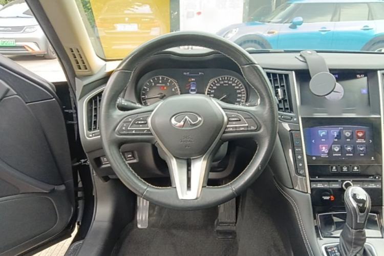 Used Infiniti Q50L 2018 2.0T Comfort Edition China V Standard Steering Wheel