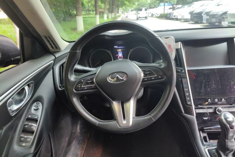 Used Infiniti Q50L 2018 2.0T Comfort Edition China VI Standard Steering Wheel