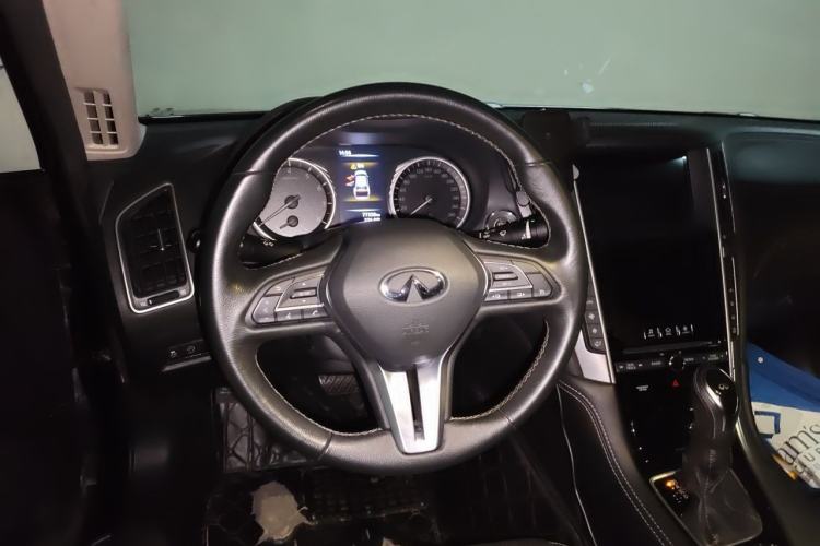 Used Infiniti Q50L 2018 2.0T Enjoyment Version China V Standard Steering Wheel