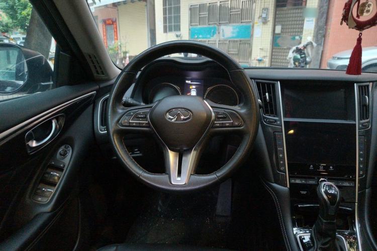 Used Infiniti Q50L 2018 2.0T Comfort Edition China V Standard Steering Wheel