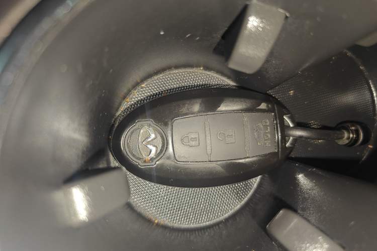 Used Infiniti Q50L 2018 2.0T Comfort Edition China VI Standard Vehicle Key
