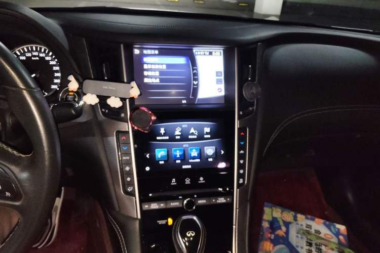 Used Infiniti Q50L 2018 2.0T Enjoyment Edition China V standard Audio And AC Panel