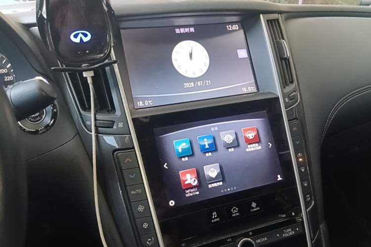 Used Infiniti Q50L 2018 2.0T Comfort Edition China VI Standard Audio And AC Panel