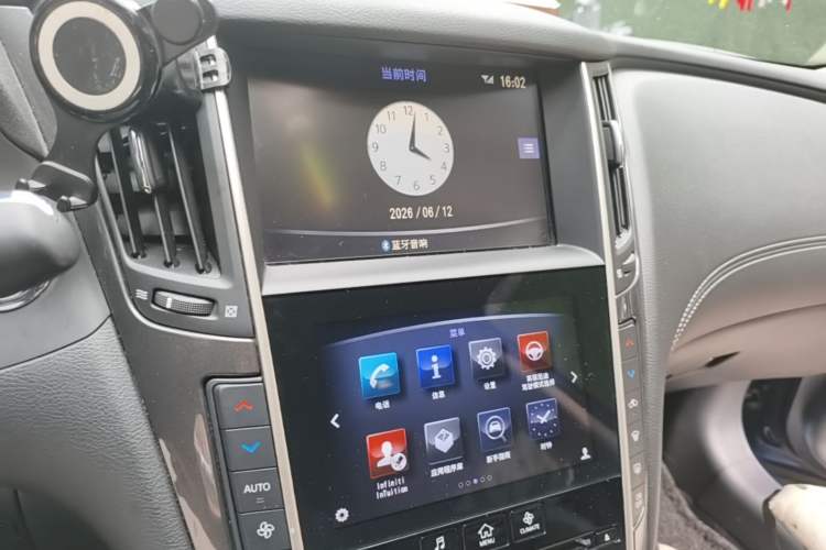Used Infiniti Q50L 2018 2.0T Comfort Edition China VI Standard Audio And AC Panel