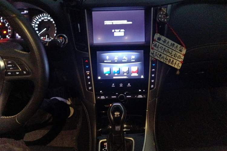 Used Infiniti Q50L 2018 2.0T Enjoyment Version China V Standard Audio And AC Panel