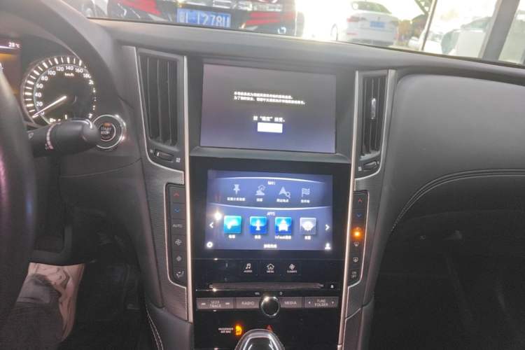 Used Infiniti Q50L 2018 2.0T Enjoyment Version China VI Standard Audio And AC Panel