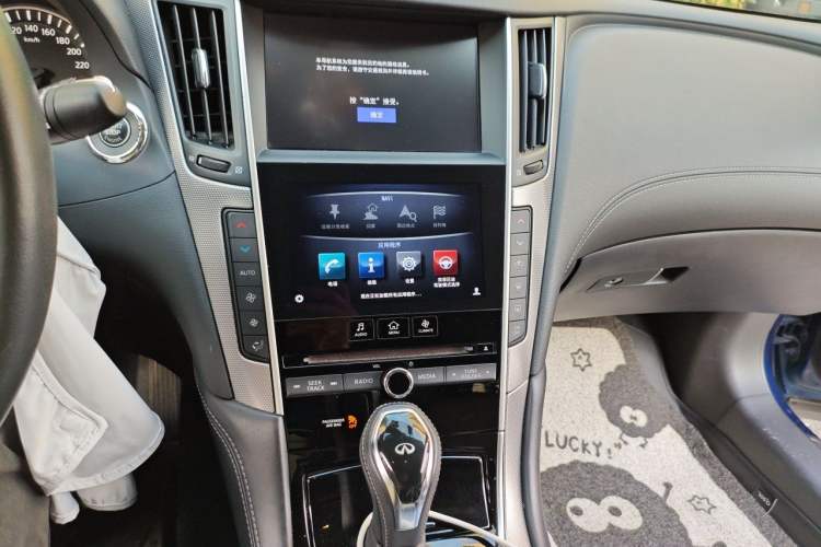 Used Infiniti Q50L 2018 2.0T Enjoyment Version China V Standard Audio And AC Panel