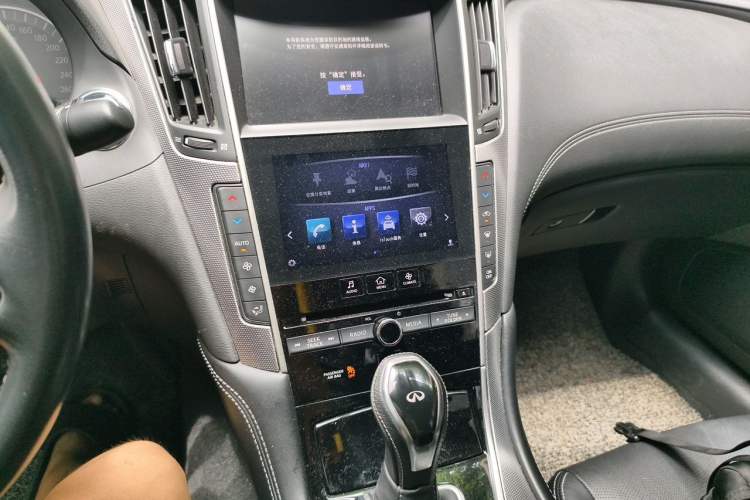 Used Infiniti Q50L 2018 2.0T Enjoyment Version China VI Standard Audio And AC Panel