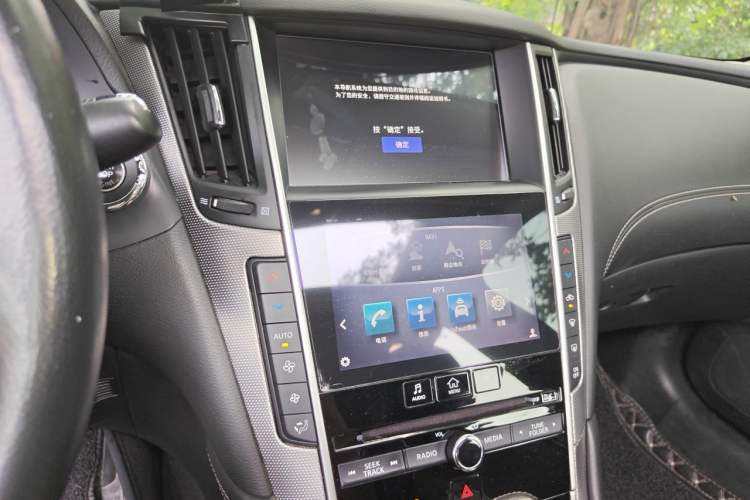 Used Infiniti Q50L 2018 2.0T Enjoyment Edition China V standard Audio And AC Panel
