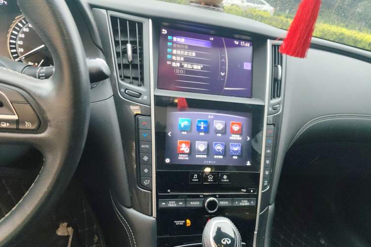 Used Infiniti Q50L 2018 2.0T Comfort Edition China VI Standard Audio And AC Panel
