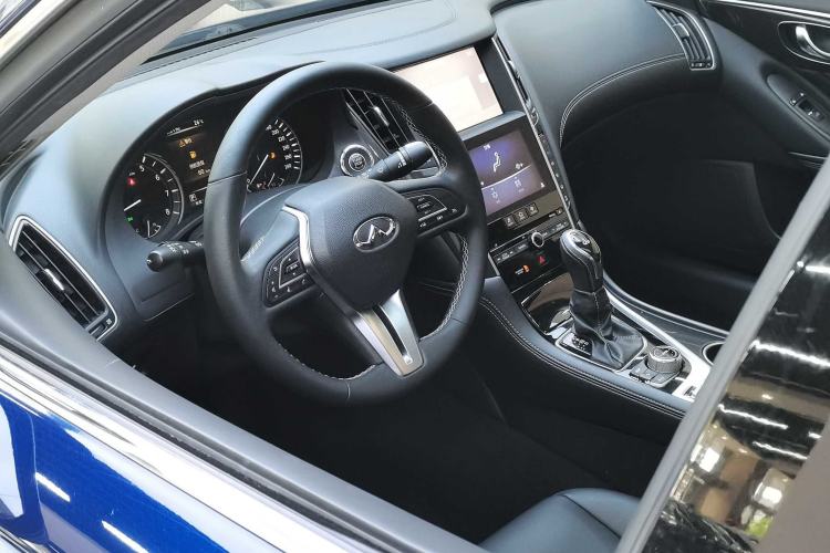 Used Infiniti Q50L 2018 2.0T Comfort Edition China VI Standard Audio And AC Panel