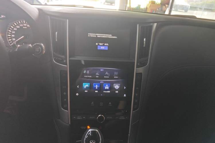 Used Infiniti Q50L 2018 2.0T Enjoyment Version China VI Standard Audio And AC Panel