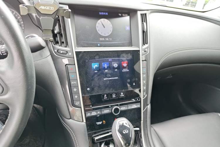 Used Infiniti Q50L 2018 2.0T Comfort Edition China VI Standard Audio And AC Panel