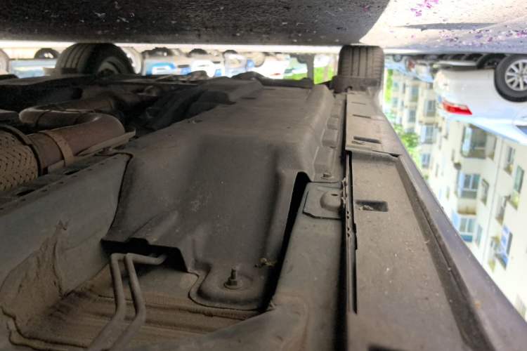 Used Infiniti Q50L 2018 2.0T Enjoyment Version China VI Standard Chassis Front Right