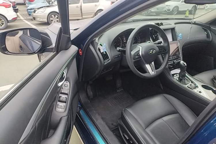 Used Infiniti Q50L 2018 2.0T Enjoyment Version China VI Standard Driver Seat