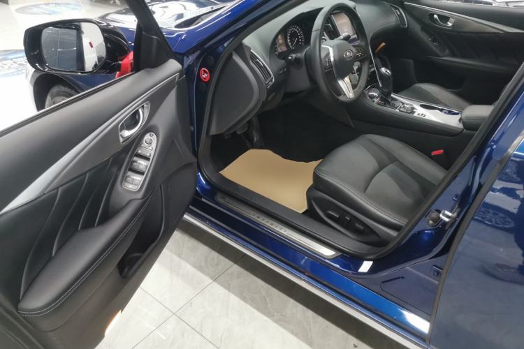 Used Infiniti Q50L 2018 2.0T Enjoyment Version China VI Standard Driver Seat