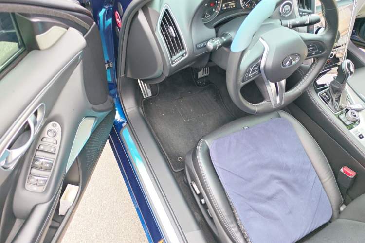 Used Infiniti Q50L 2018 2.0T Enjoyment Version China VI Standard Driver Seat