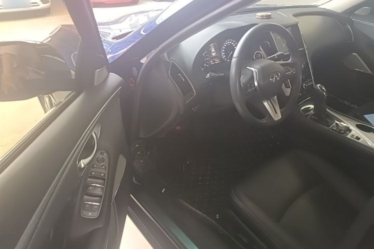 Used Infiniti Q50L 2018 2.0T Enjoyment Version China VI Standard Driver Seat