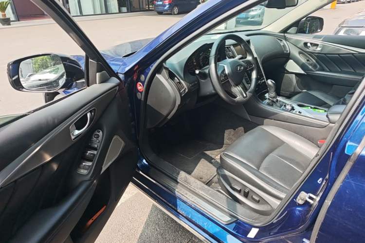 Used Infiniti Q50L 2018 2.0T Enjoyment Edition China V standard Driver Seat
