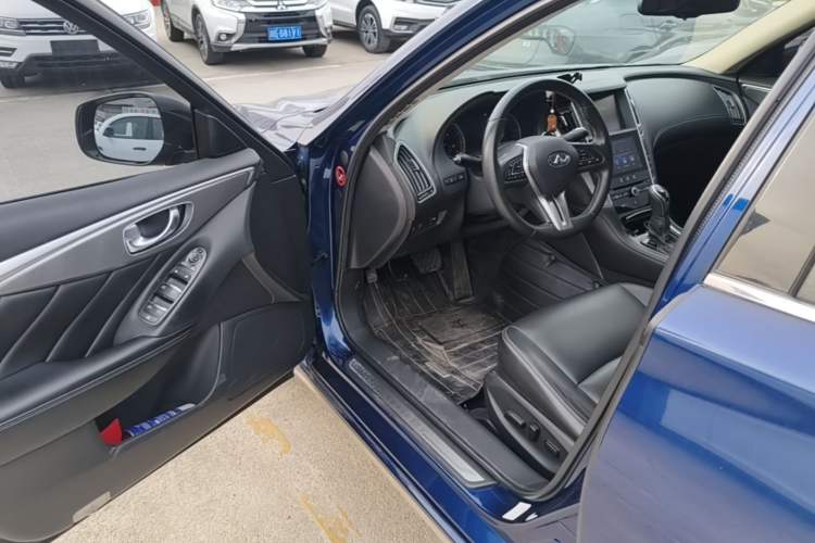 Used Infiniti Q50L 2018 2.0T Enjoyment Version China VI Standard Driver Seat
