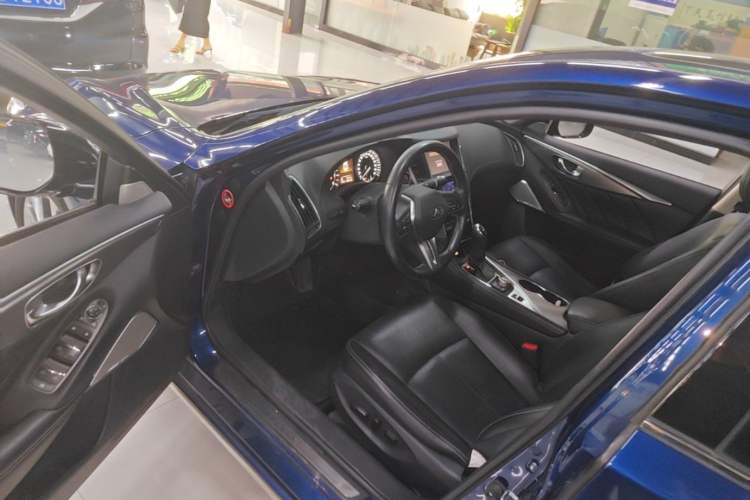 Used Infiniti Q50L 2018 2.0T Enjoyment Version China VI Standard Driver Seat