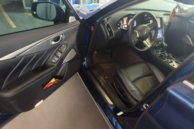 Used Infiniti Q50L 2018 2.0T Enjoyment Version China VI Standard Driver Seat