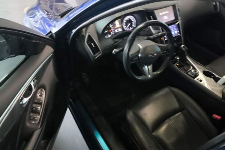 Used Infiniti Q50L 2018 2.0T Enjoyment Version China VI Standard Driver Seat