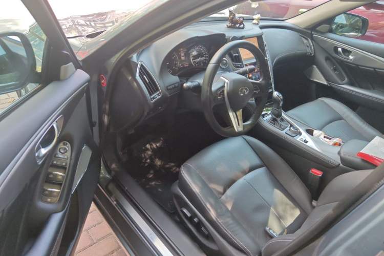 Used Infiniti Q50L 2018 2.0T Enjoyment Version China VI Standard Driver Seat