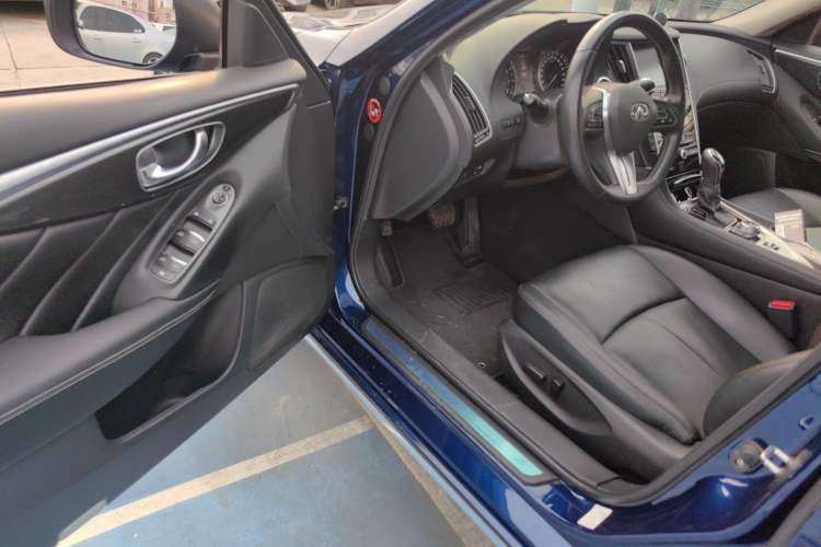 Used Infiniti Q50L 2018 2.0T Comfort Edition China VI Standard Driver Seat