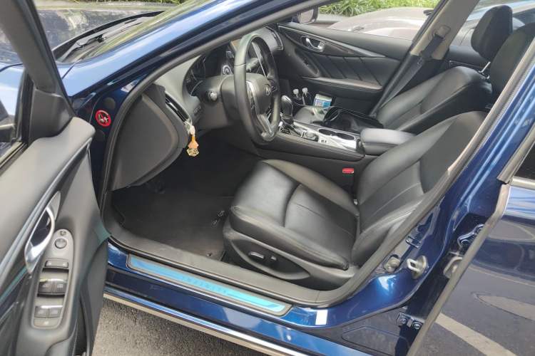 Used Infiniti Q50L 2018 2.0T Comfort Edition China VI Standard Driver Seat