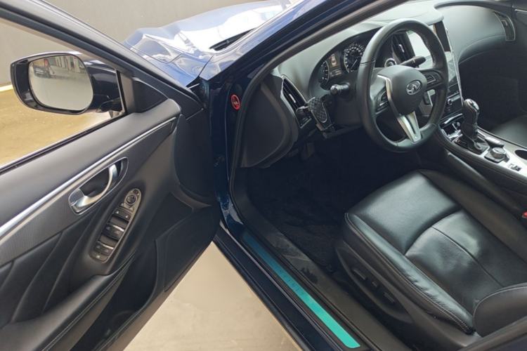Used Infiniti Q50L 2018 2.0T Enjoyment Version China VI Standard Driver Seat