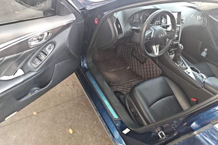 Used Infiniti Q50L 2018 2.0T Comfort Edition China VI Standard Driver Seat