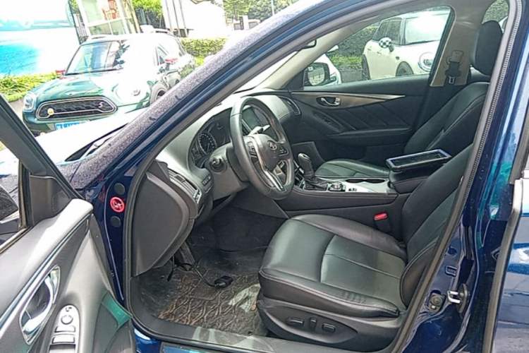 Used Infiniti Q50L 2018 2.0T Enjoyment Version China VI Standard Driver Seat