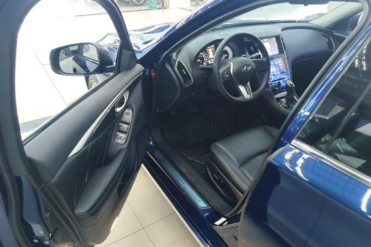 Used Infiniti Q50L 2018 2.0T Comfort Edition China VI Standard Driver Seat