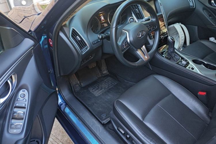 Used Infiniti Q50L 2018 2.0T Enjoyment Version China VI Standard Driver Seat