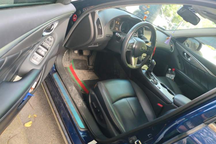 Used Infiniti Q50L 2018 2.0T Enjoyment Version China VI Standard Driver Seat