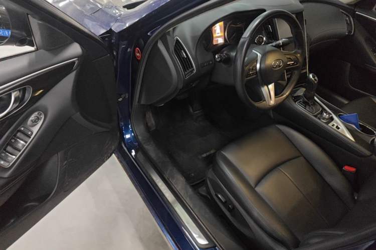 Used Infiniti Q50L 2018 2.0T Comfort Edition China VI Standard Driver Seat