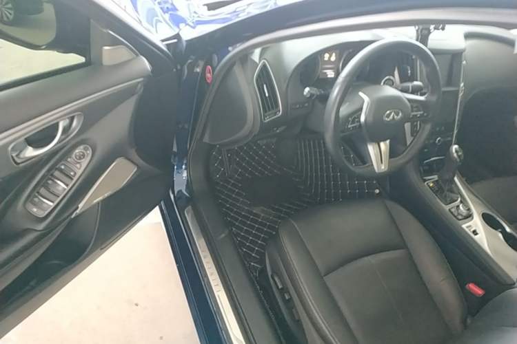 Used Infiniti Q50L 2018 2.0T Enjoyment Version China VI Standard Driver Seat