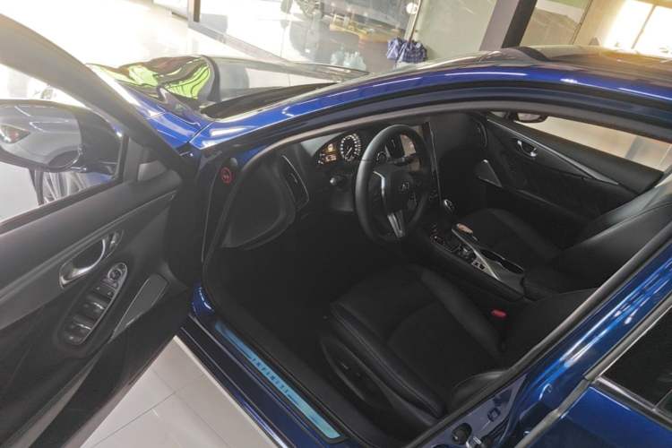 Used Infiniti Q50L 2018 2.0T Enjoyment Version China VI Standard Driver Seat