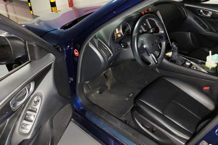 Used Infiniti Q50L 2018 2.0T Comfort Edition China VI Standard Driver Seat