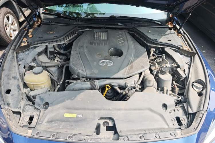 Used Infiniti Q50L 2018 2.0T Enjoyment Edition China V standard Engine Bay
